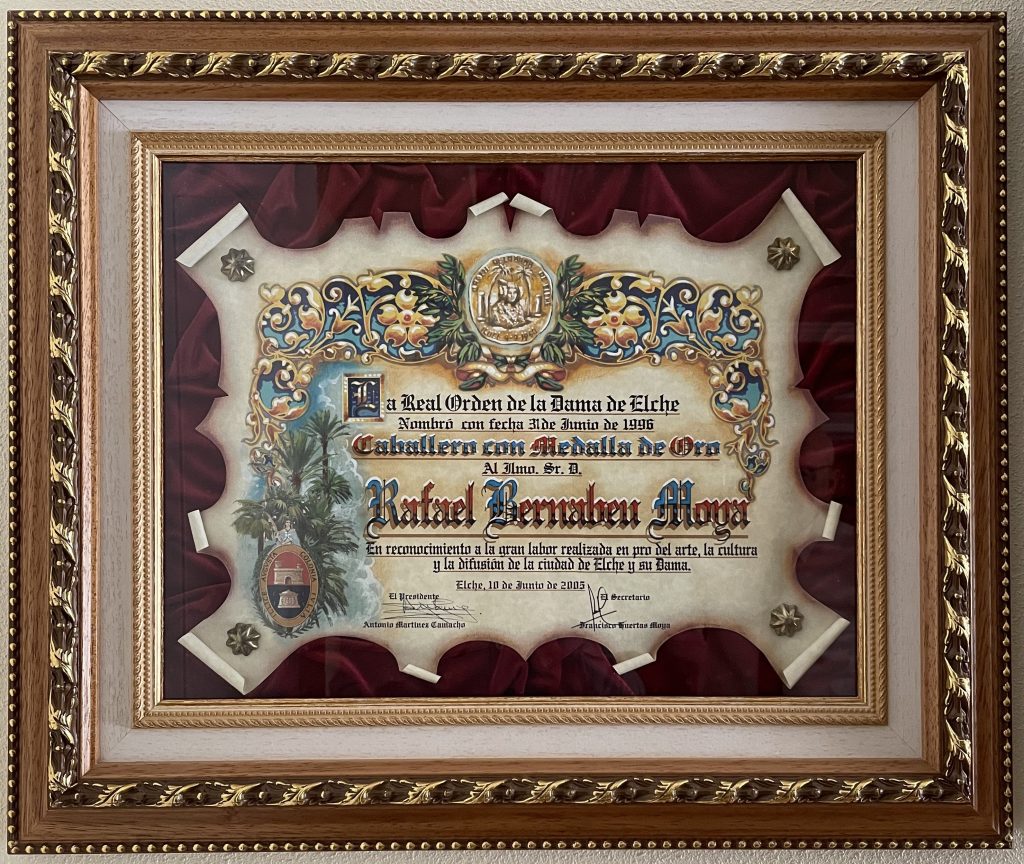2005. Caballero de Honor de la Real Orden de la Dama de Elche