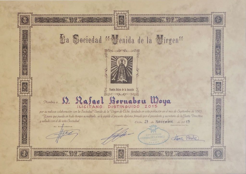 2015. Nombramiento como Ilicitano Distinguido por la Sociedad “Venida de la Virgen”.