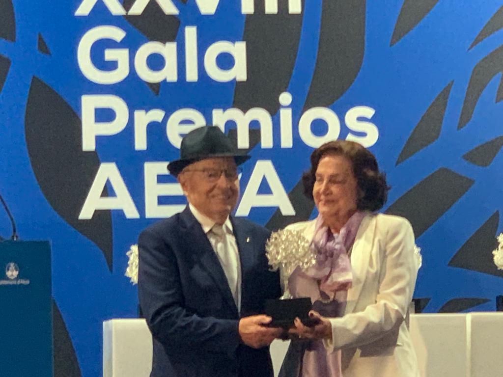 2023Premio de Honor Manuel Peláez Castillo de la Asociación de la Empresa Familiar de Alicante (AEFA).